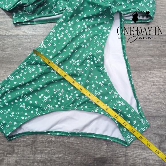 CharmLeaks Crop Tie High Waist Bikini Size XL - Picture 3 of 4